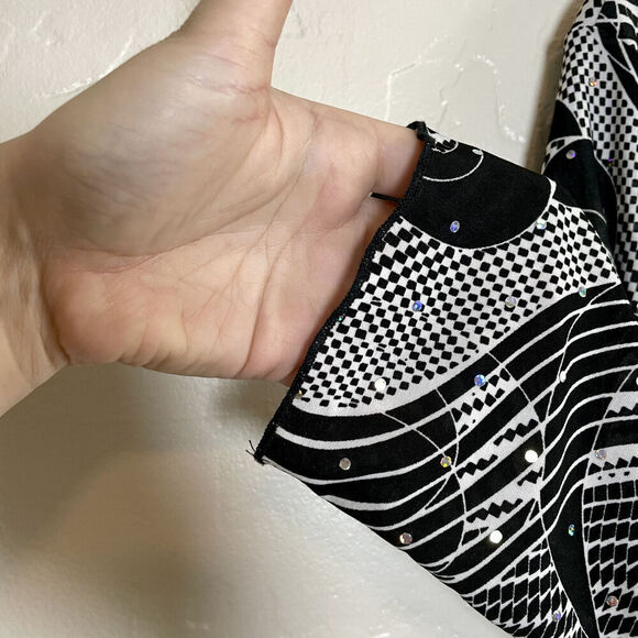 Vintage All Hours Size Small Top - 80s 90s Black White Sequined Graphic - Picture 6 of 9